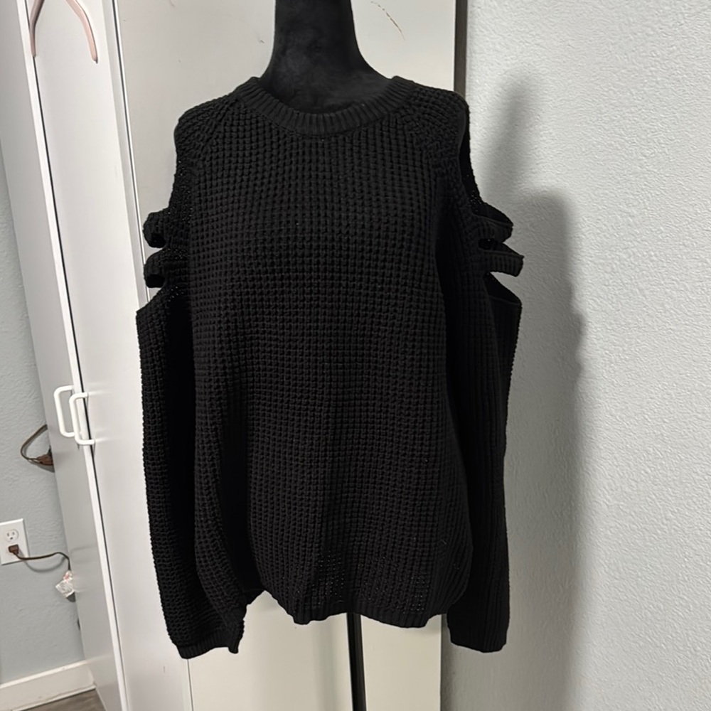 Elegant Black Cut-Out Sleeve Sweater